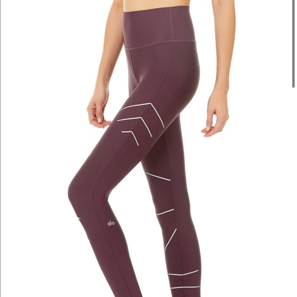 Alo Black Plum leggings size XS